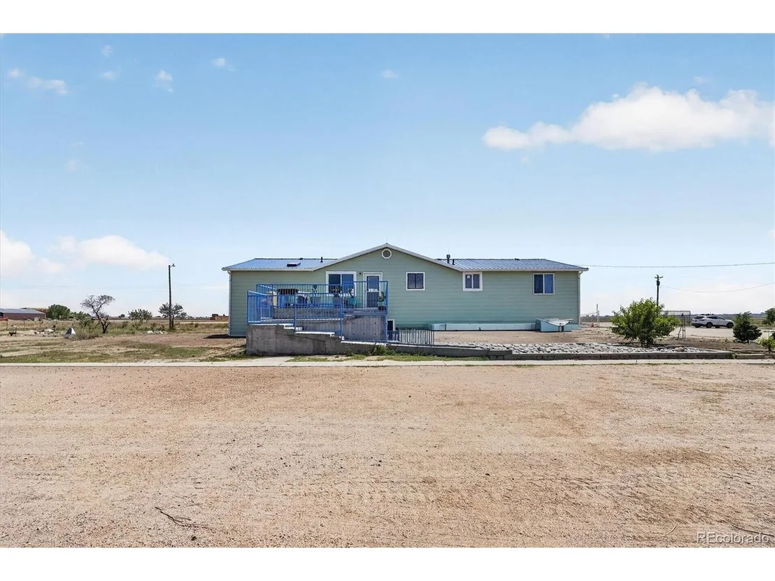 Photo of 32189 County Road 16