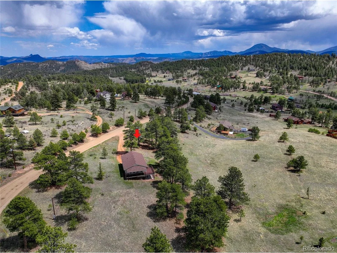 Photo of 924 Bluebird Dr