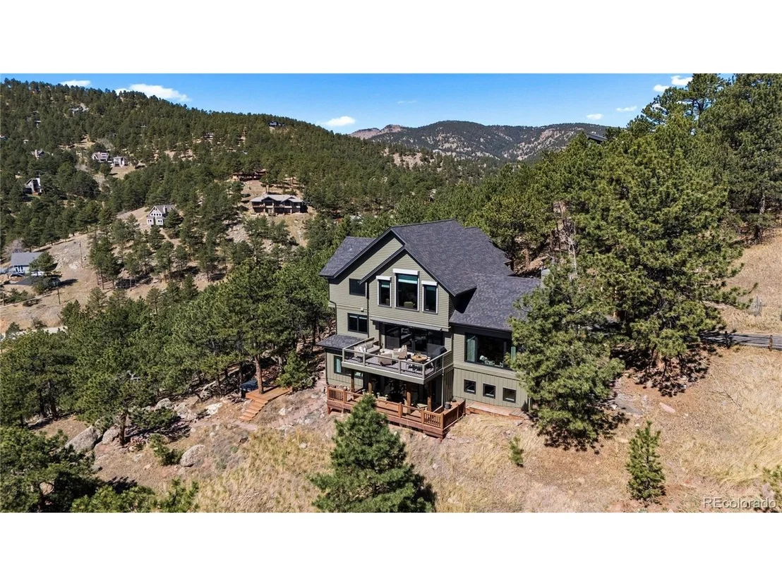 Photo of 14 Pine Brook Rd