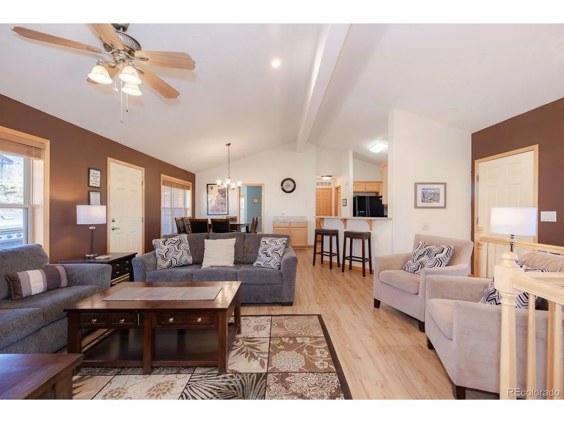 Photo of 498 Beaver Dr