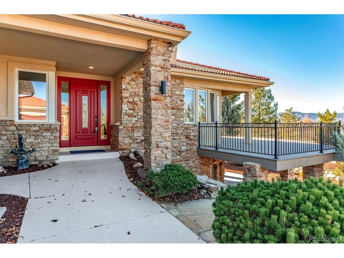 Photo of 6448 Lakeside Cir