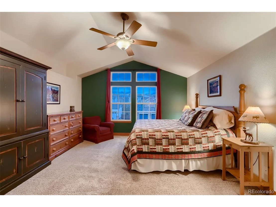 Photo of 5827 Blue Mountain Cir