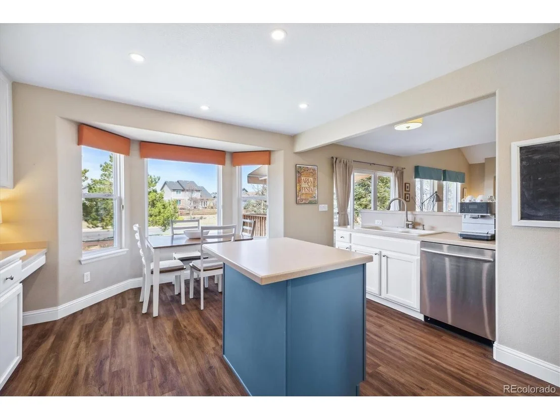 Photo of 6034 Rogers Cir