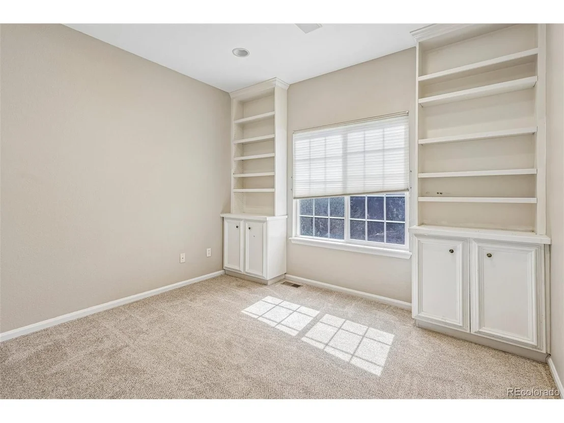 Photo of 5974 Sparrow Ave