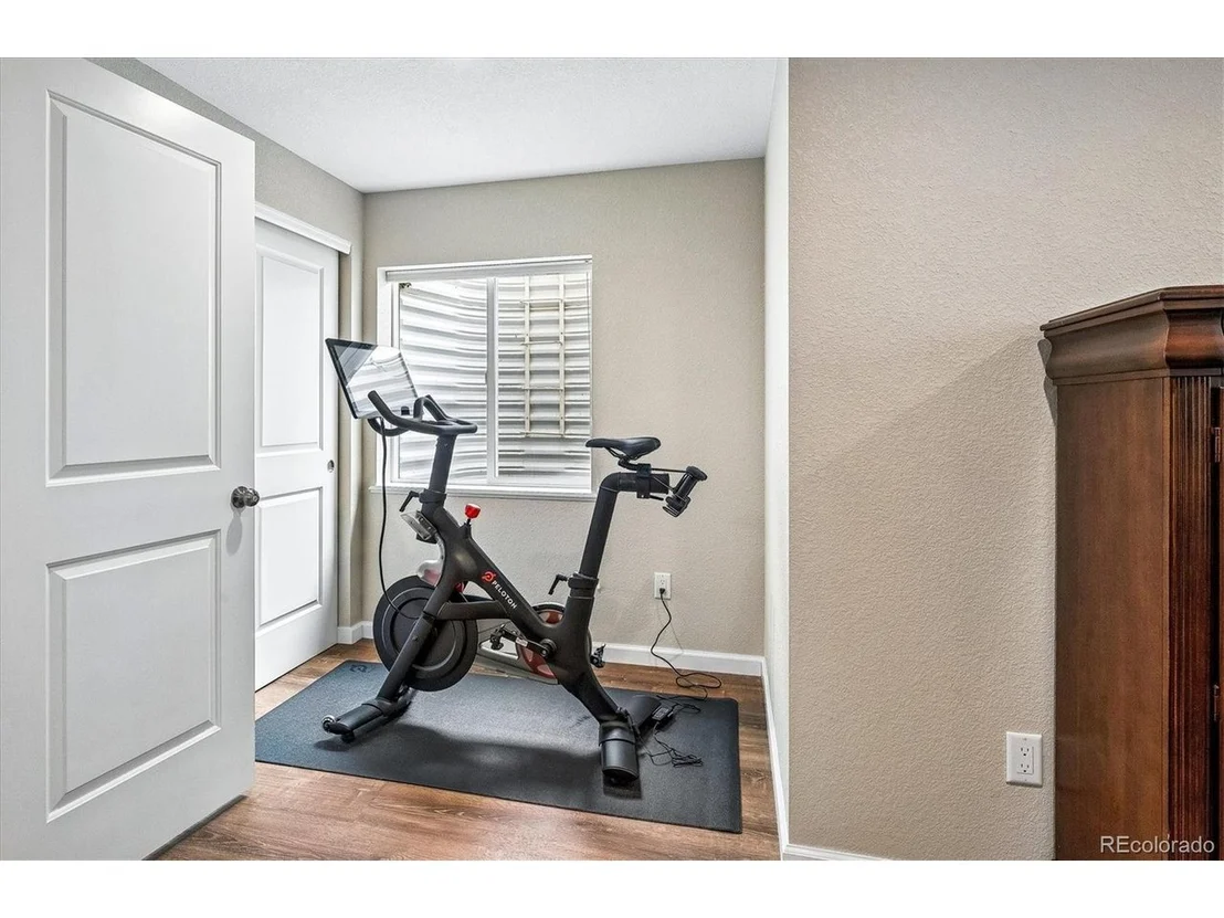 Photo of 5444 Fullerton Cir