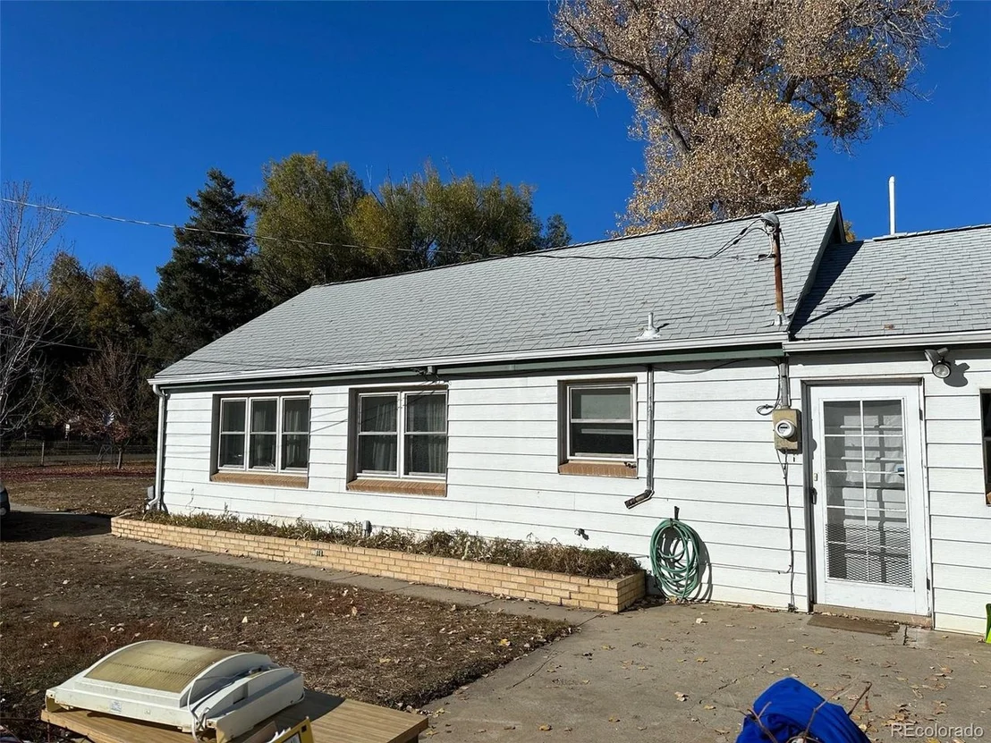 Photo of 4290 Garrison St