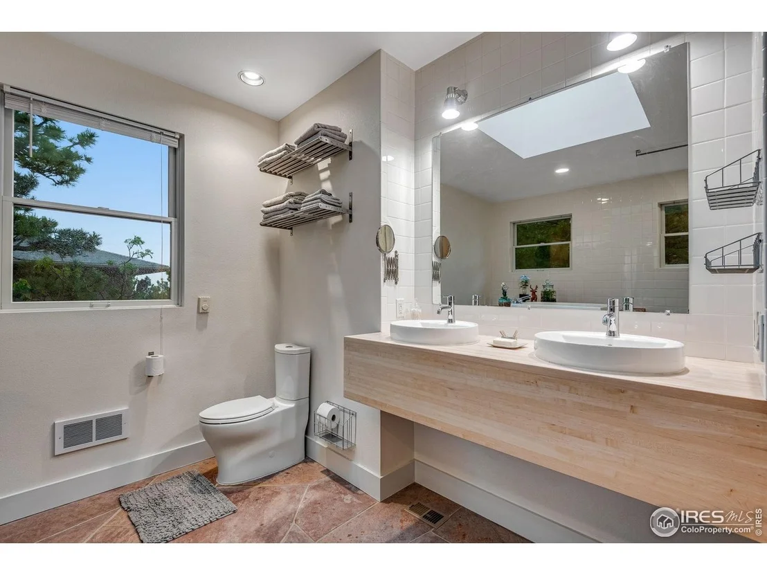 Photo of 435 Quartz Way