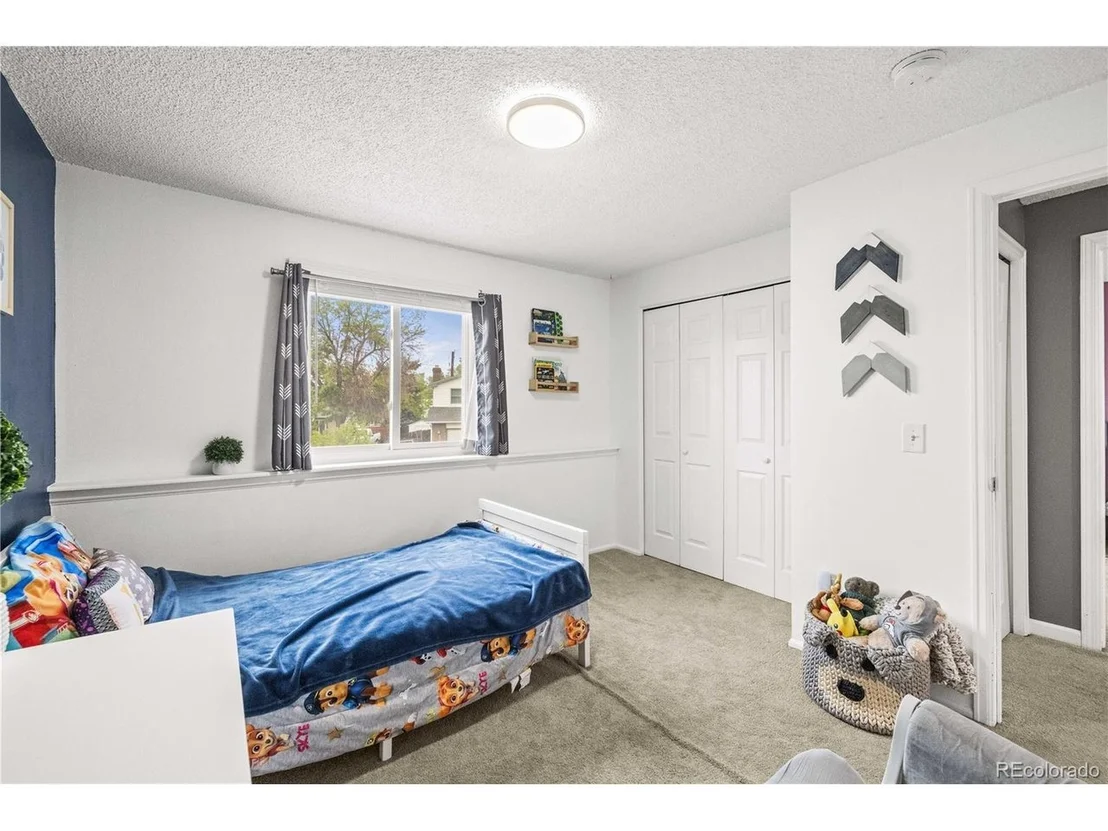 Photo of 2527 W 104th Cir