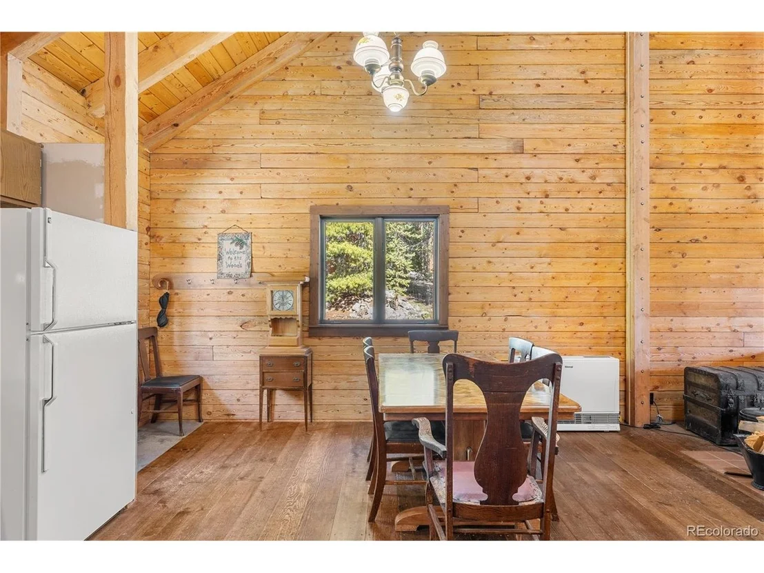 Photo of 424 Dry Gulch Rd