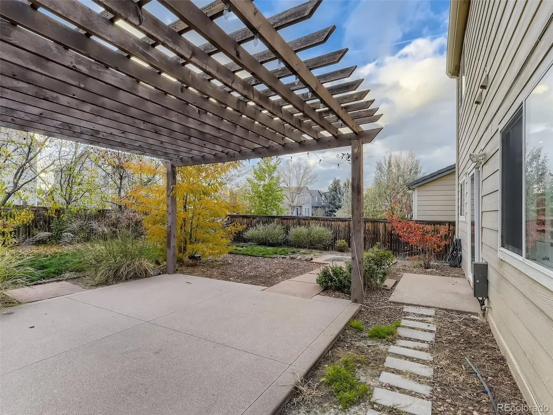 Photo of 10011 Mackay Dr