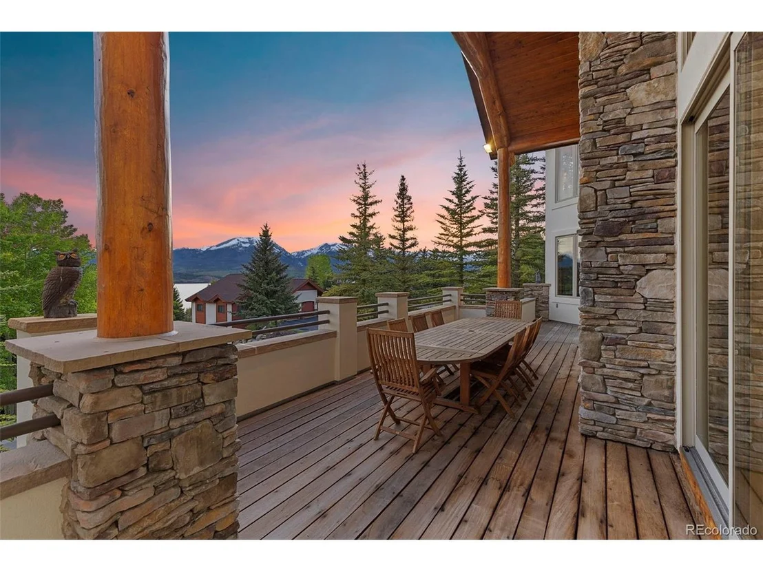 Photo of 273 Ensign Dr