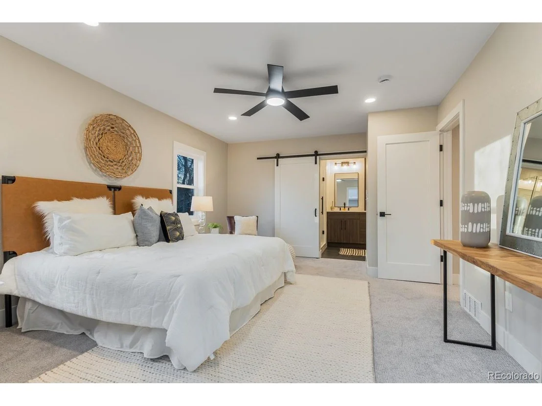 Photo of 2201 Juniper Ct