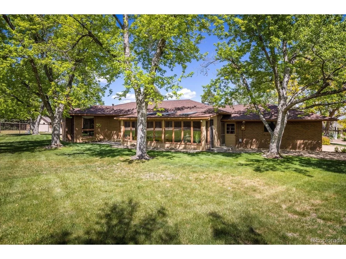 Photo of 8862 Comanche Rd