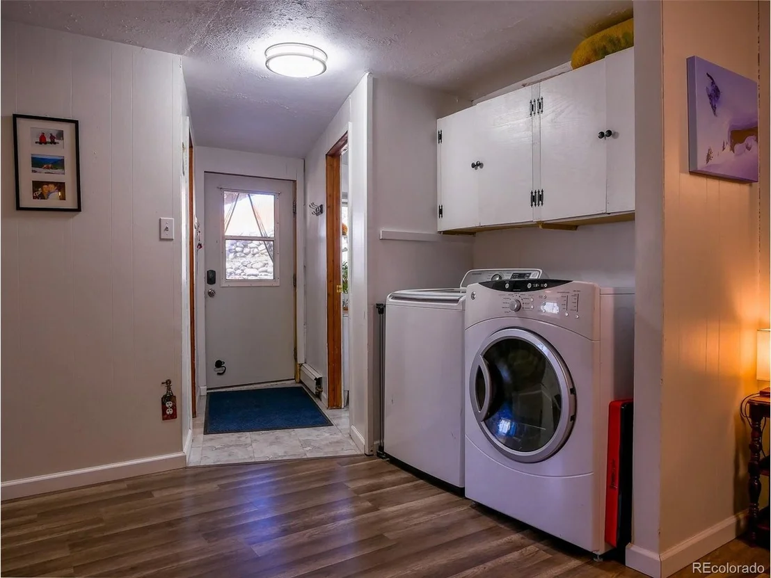 Photo of 541 W 7th St
