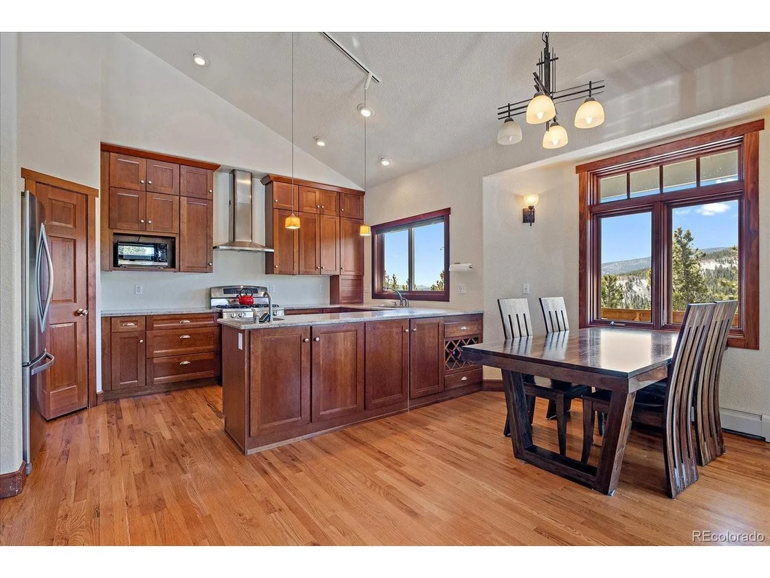 Photo of 286 Chieftain Rd