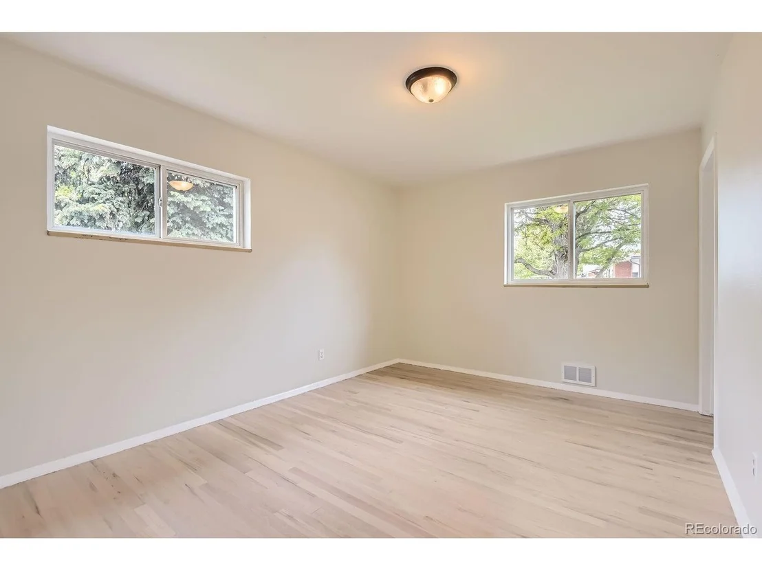 Photo of 5150 W Colgate Pl