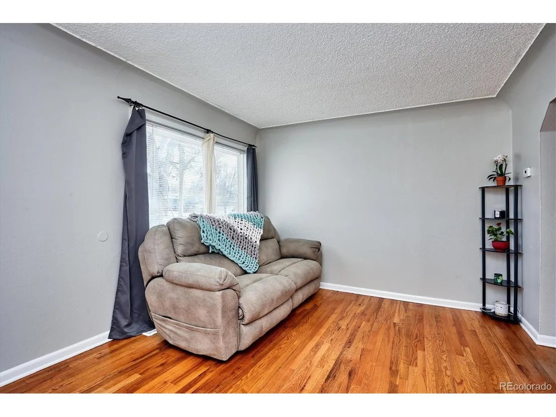 Photo of 1733 Newark St