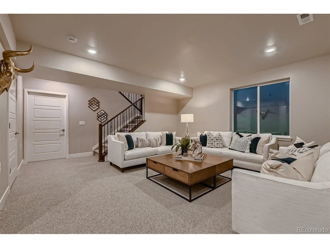 Photo of 895 Quarry Cir