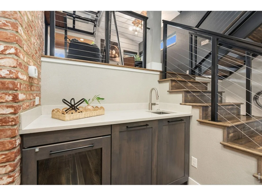 Photo of 345 Pascal St