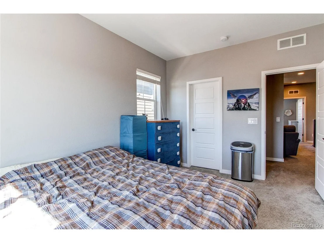 Photo of 2 Equinox Cir