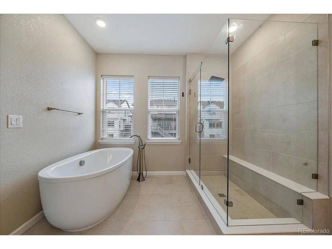 Photo of 7112 S Waterloo Way