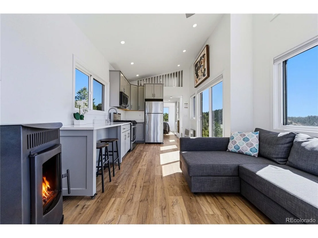 Photo of 32 Peerless Cir