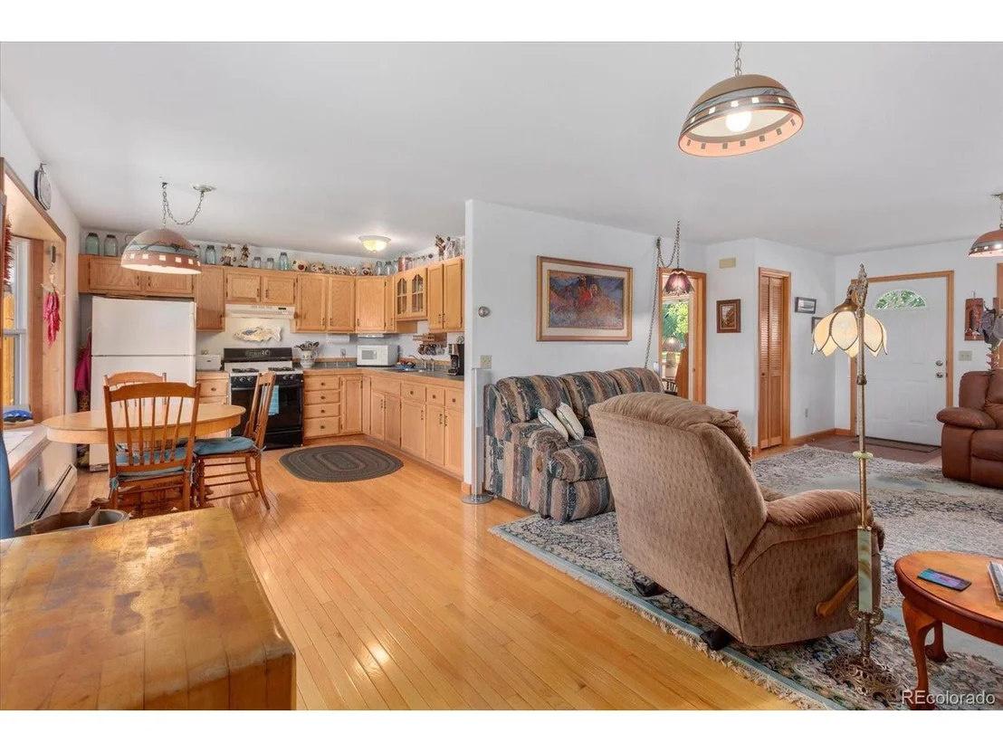 Photo of 1326 Angelview Cir