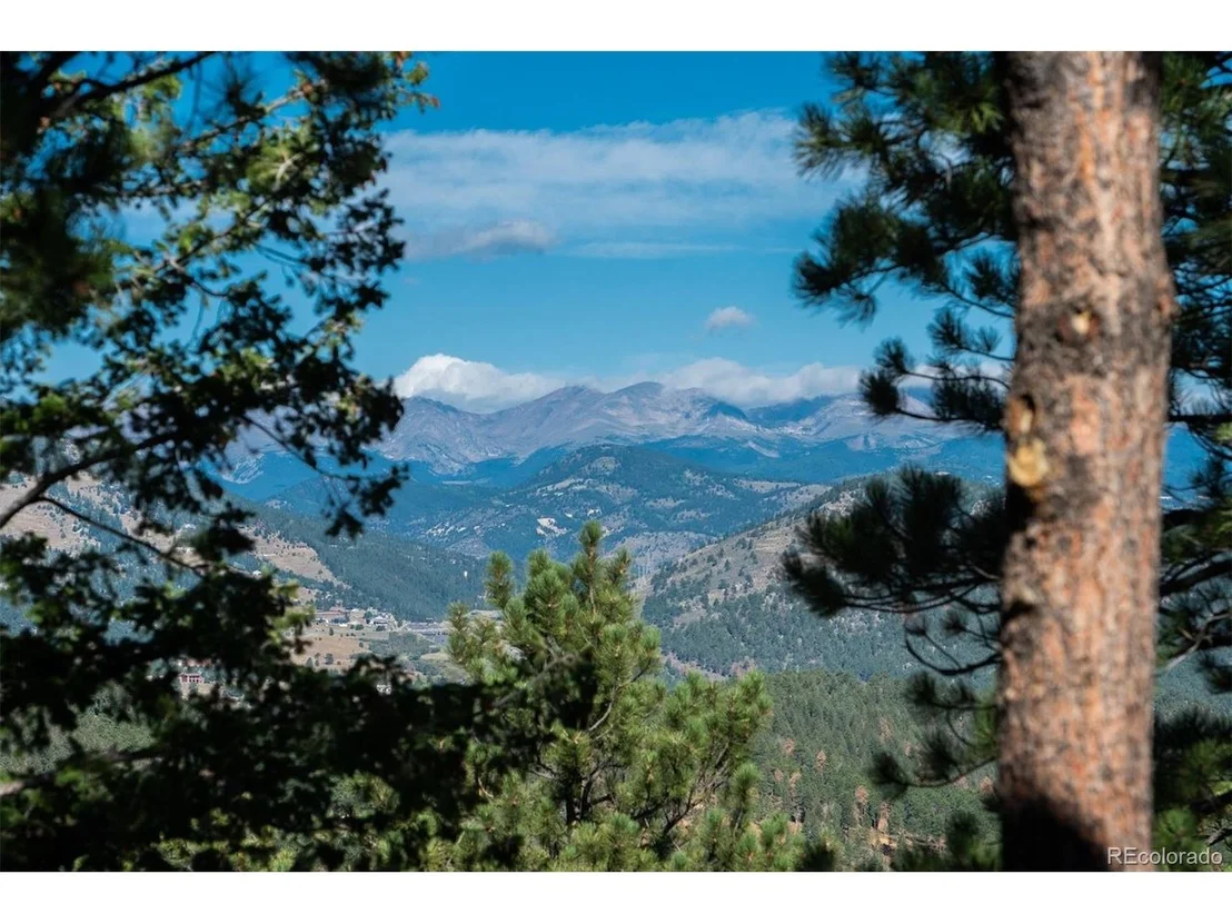 Photo of 1028 Blue Grass Trl