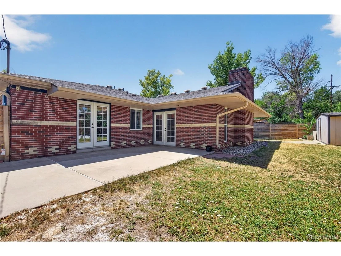 Photo of 7981 Robin Ln
