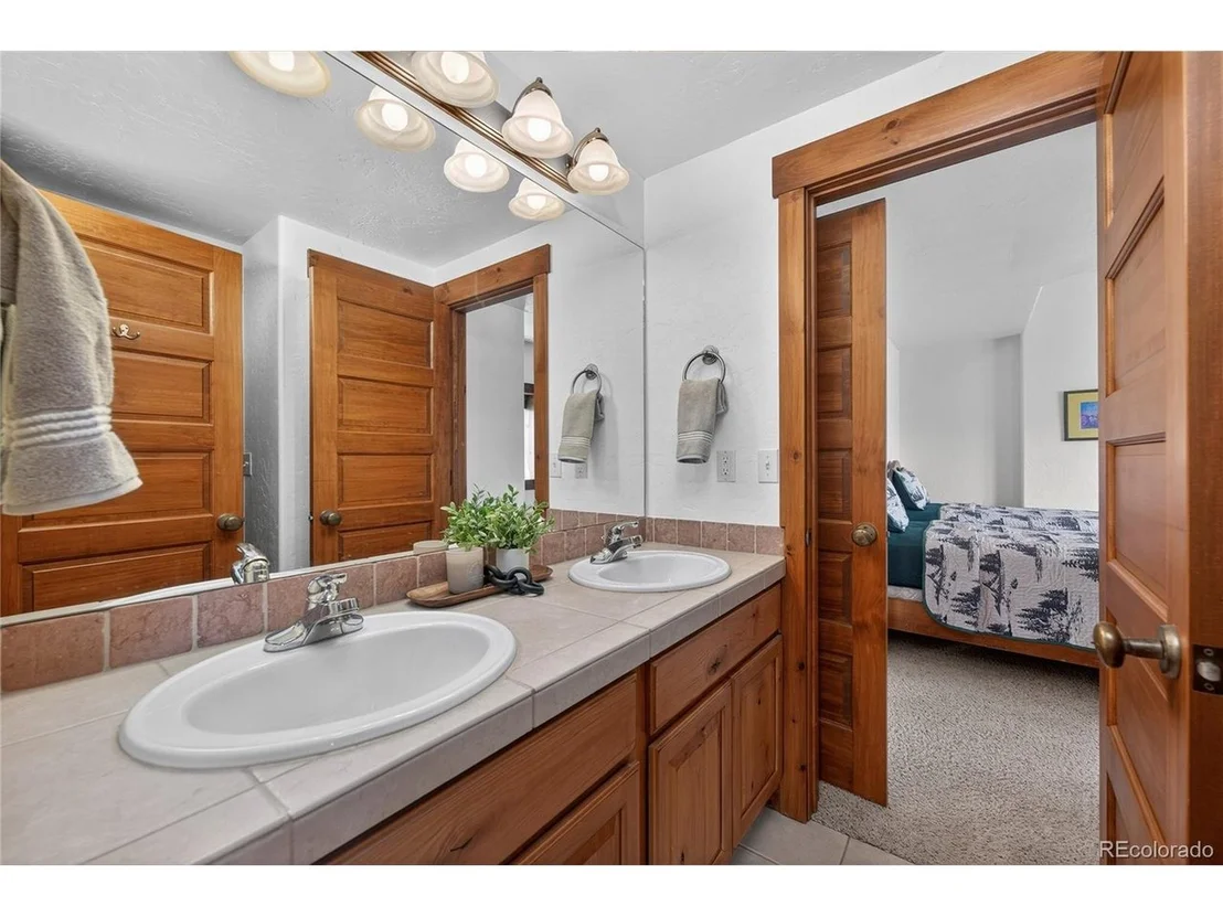 Photo of 724 Saddle Ridge Cir