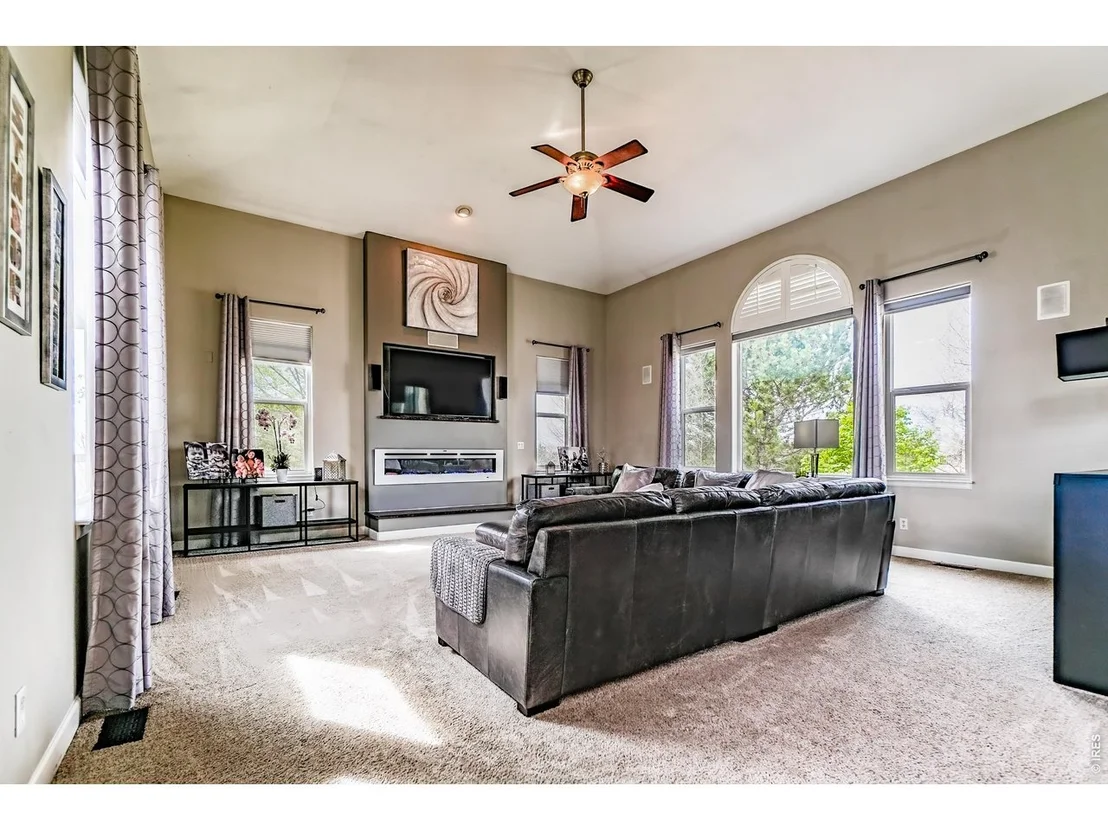 Photo of 3938 Vale View Ln