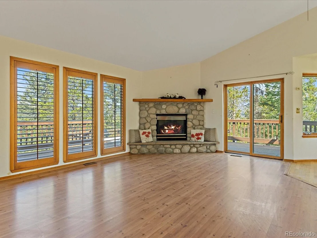 Photo of 8331 London Ln