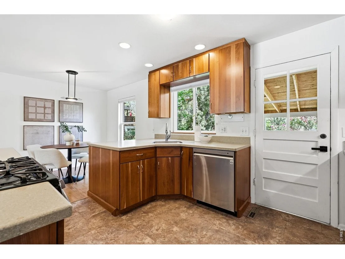 Photo of 1305 Linden Ave