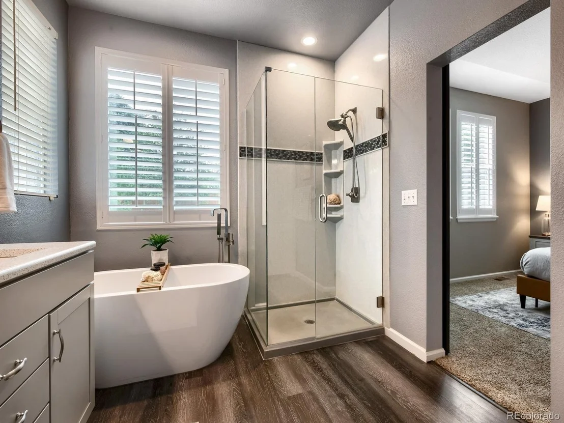 Photo of 11039 Valleybrook Cir