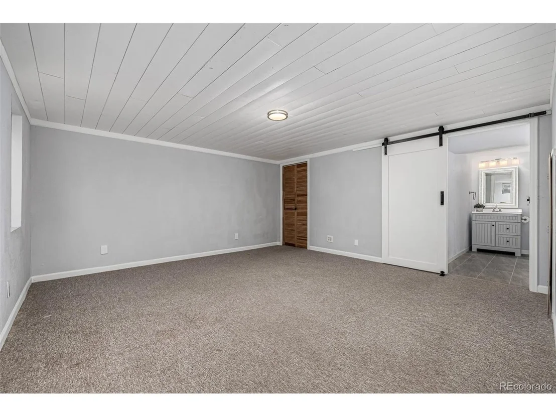 Photo of 7143 Fenton Cir