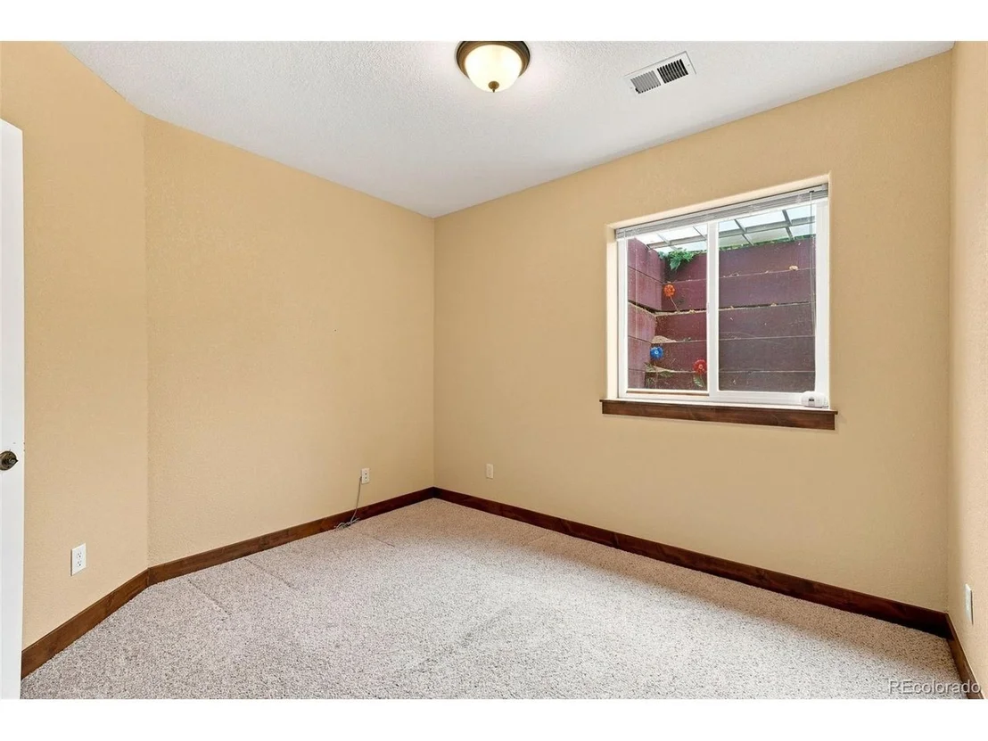 Photo of 3294 Ballentine Blvd