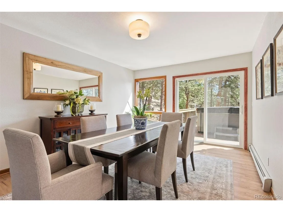 Photo of 2386 Daisy Ln