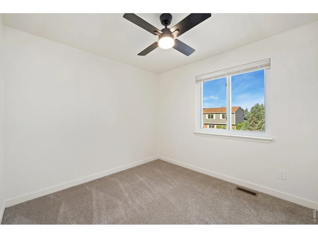 Photo of 2433 Sunset Dr
