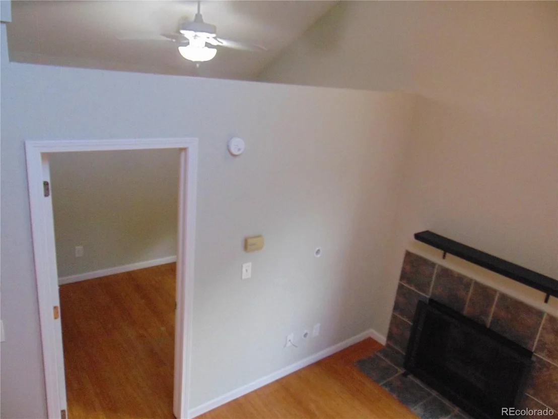 Photo of Unit 302 at 1405 Broadway St
