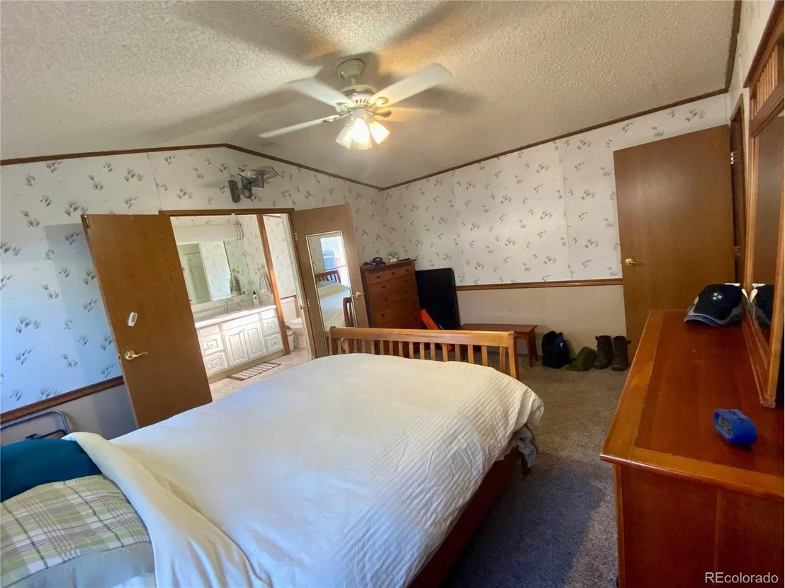 Photo of 921 Maple Dr