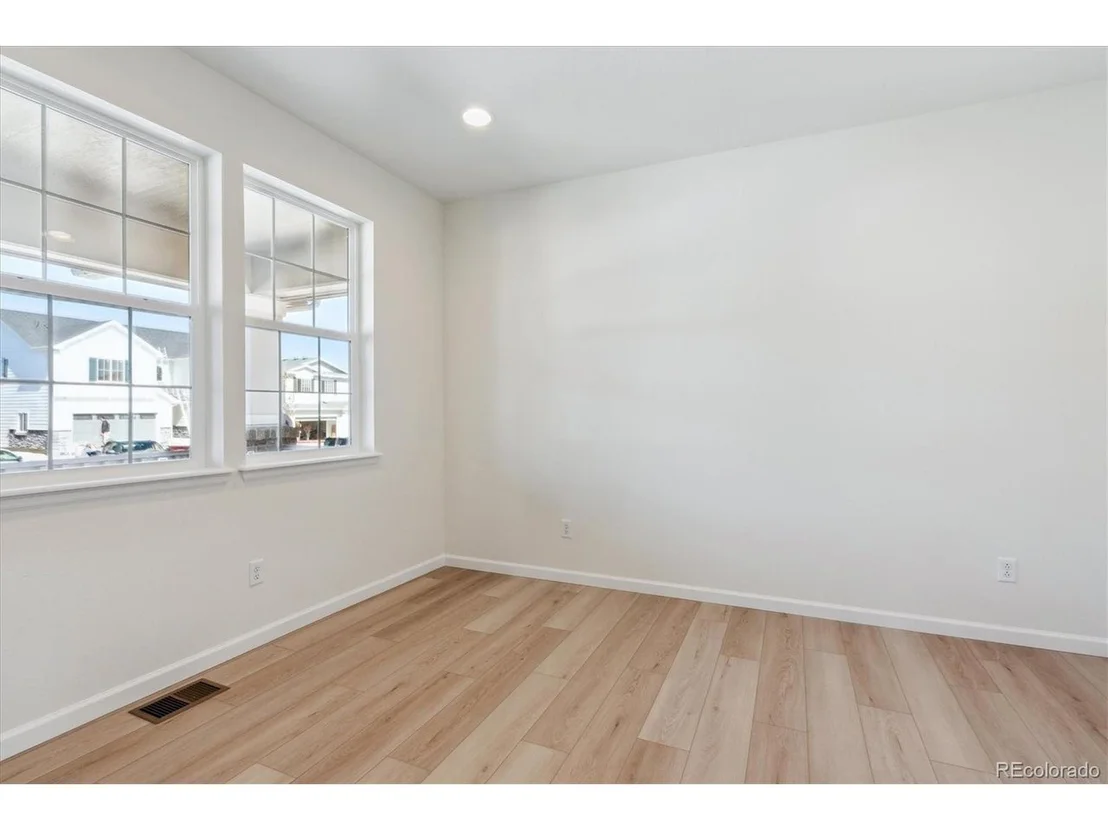 Photo of 7364 S Waterloo Way