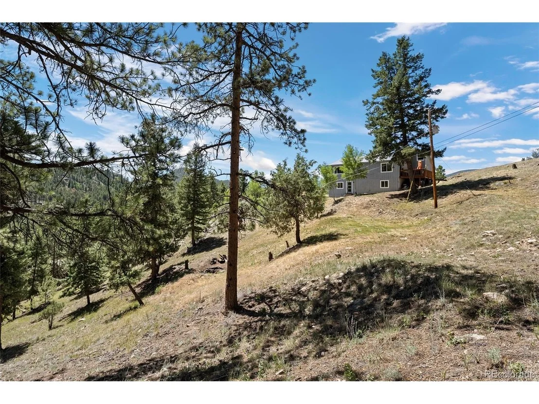 Photo of 1729 Crow Valley Rd