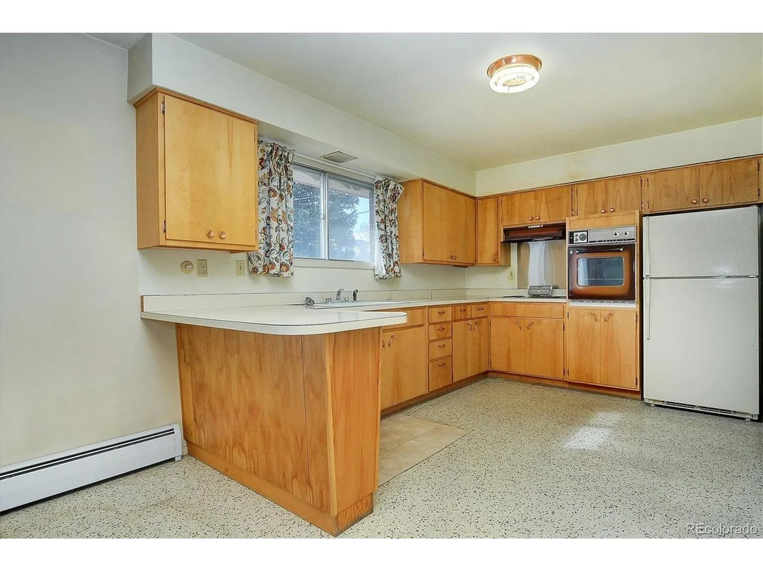 Photo of 545 Ouray Ave