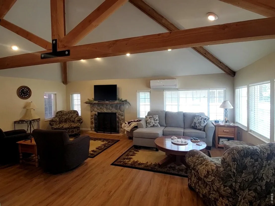 Photo of 42 Big Pine Ln