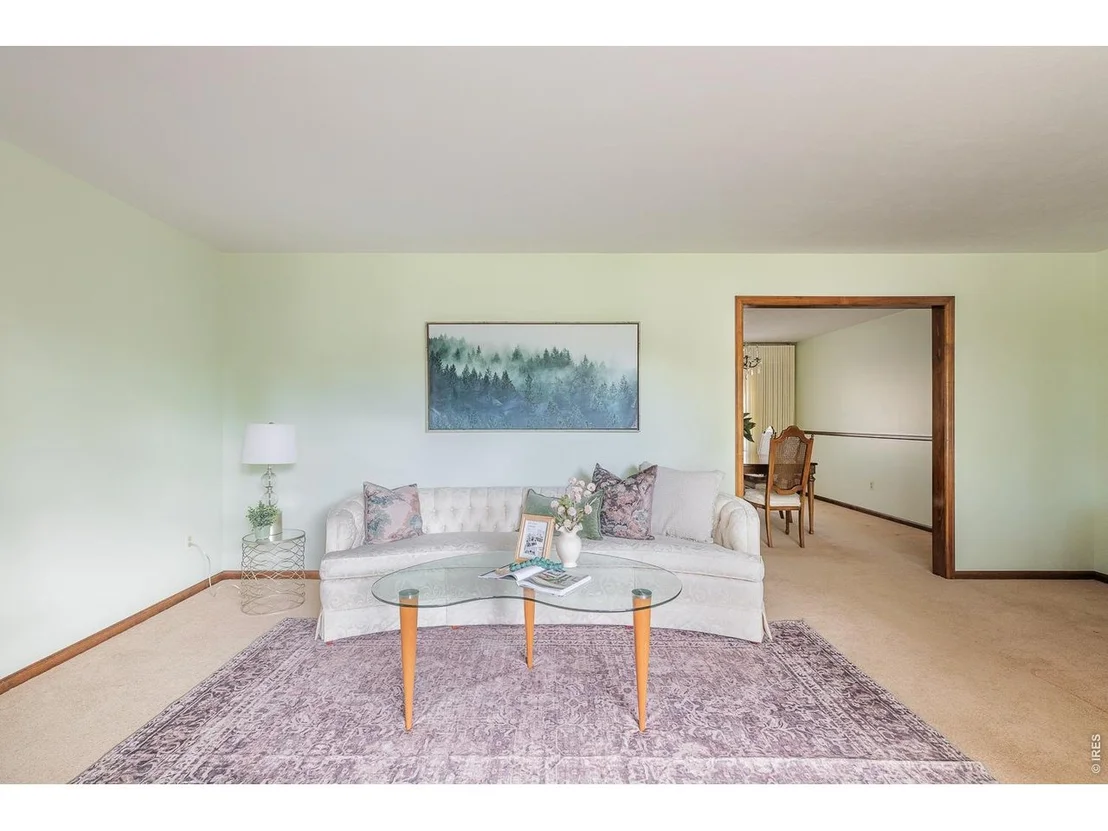 Photo of 6686 Apache Ct
