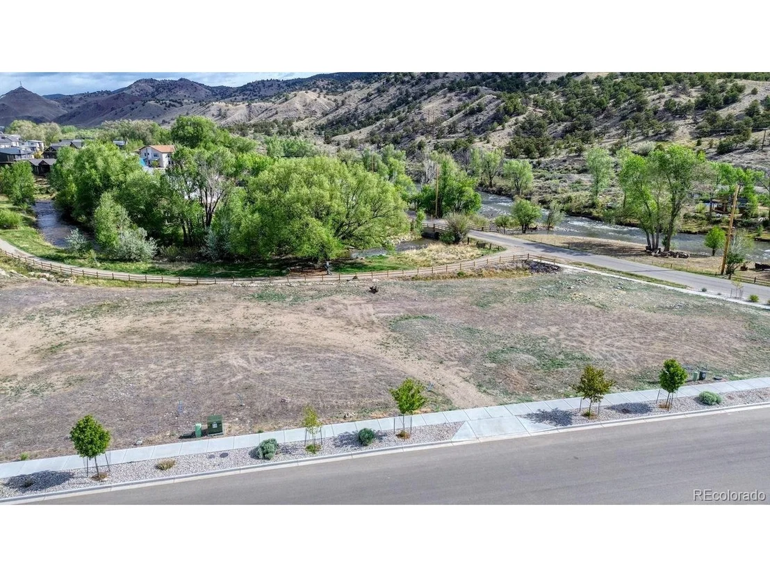 Photo of 274 Confluence Rd