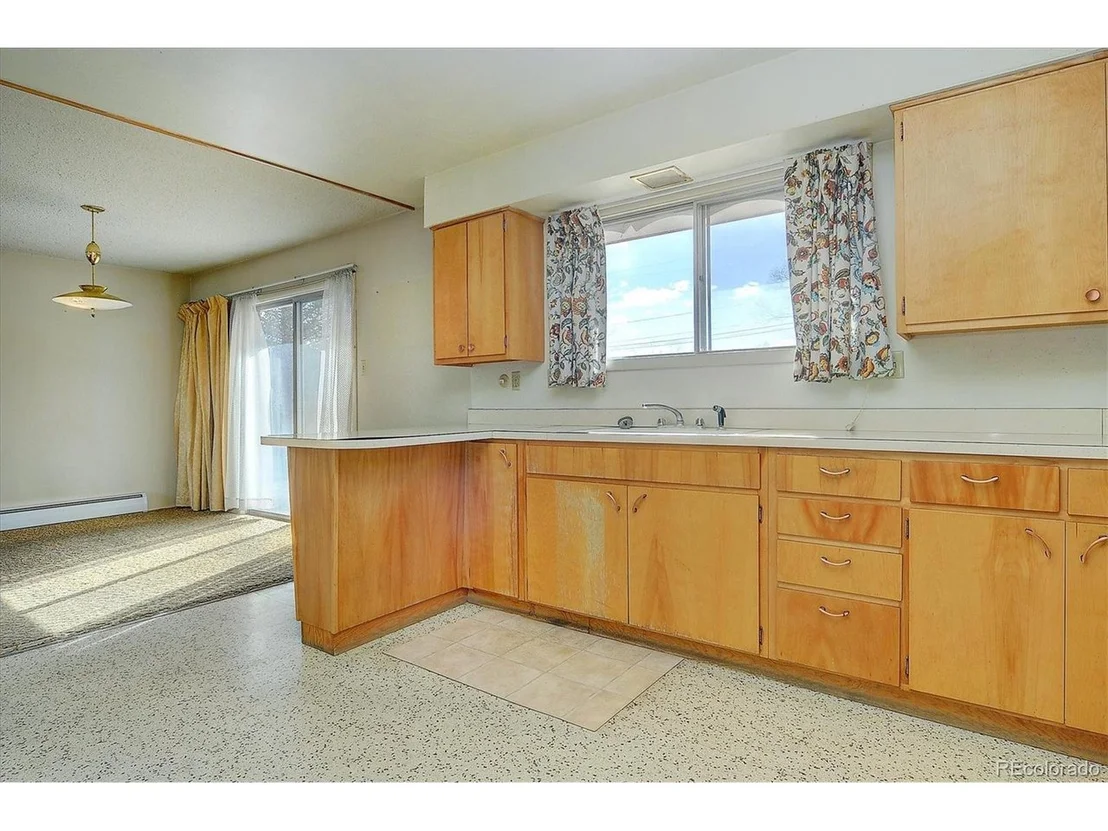 Photo of 545 Ouray Ave