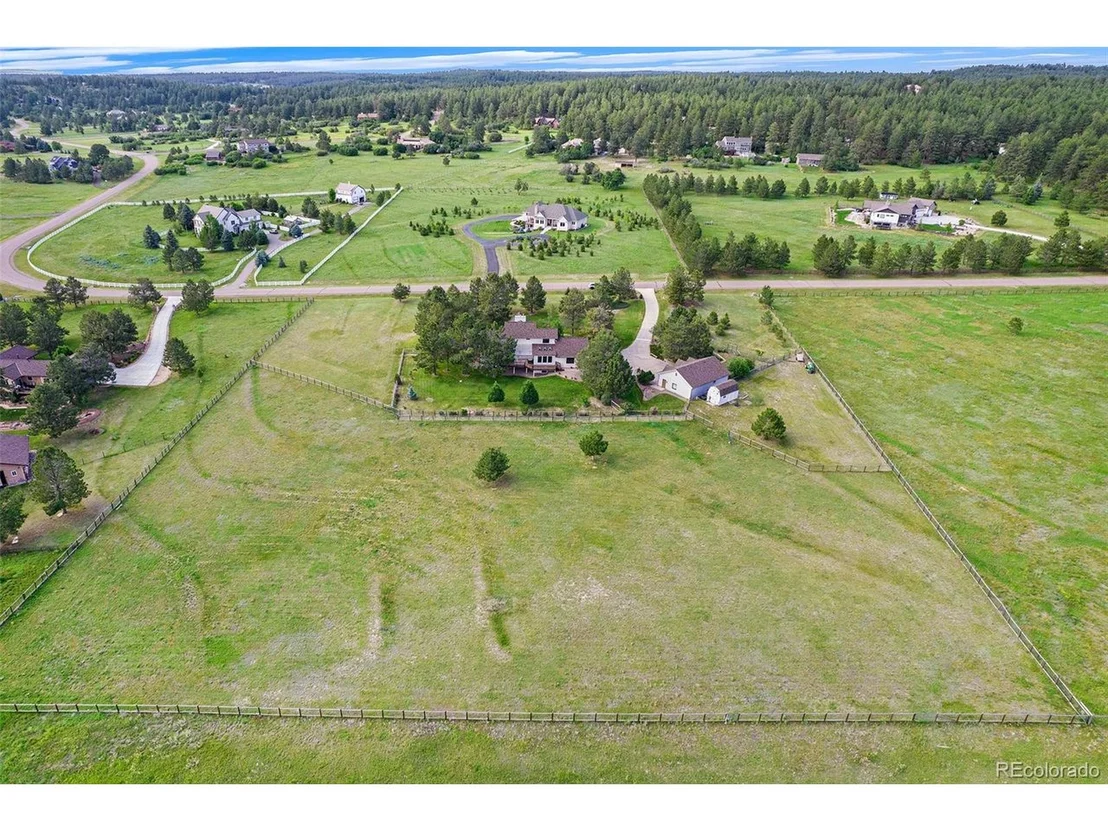 Photo of 497 Grey Squirrel Way