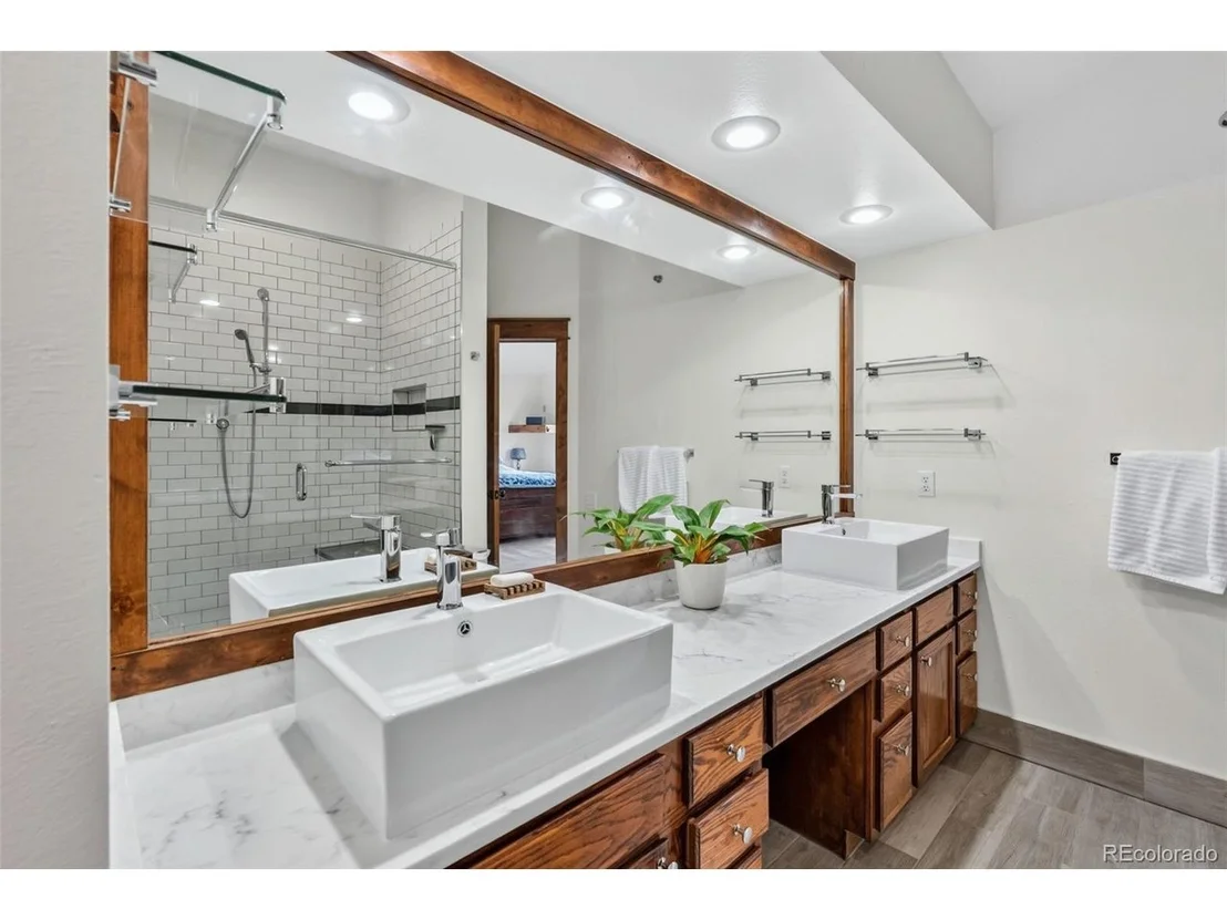 Photo of 54 Lakeview Dr