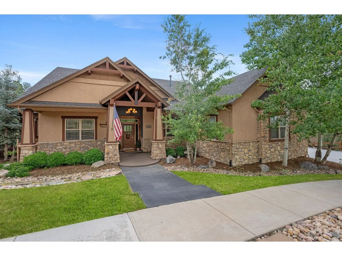 Photo of 2328 Saddleback Dr